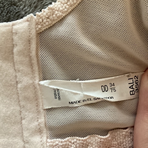 BALI 3562 Satin Tracing Full Figure Underwire Minimizer Full Coverage Bra 34DD - Picture 7 of 13